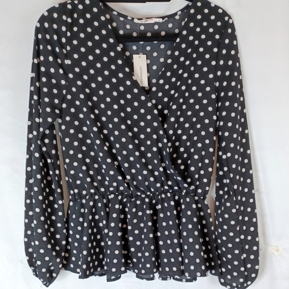 BLACK & White Francesca's Size Small Polka Dot Peplum Top NWT - Picture 1 of 4